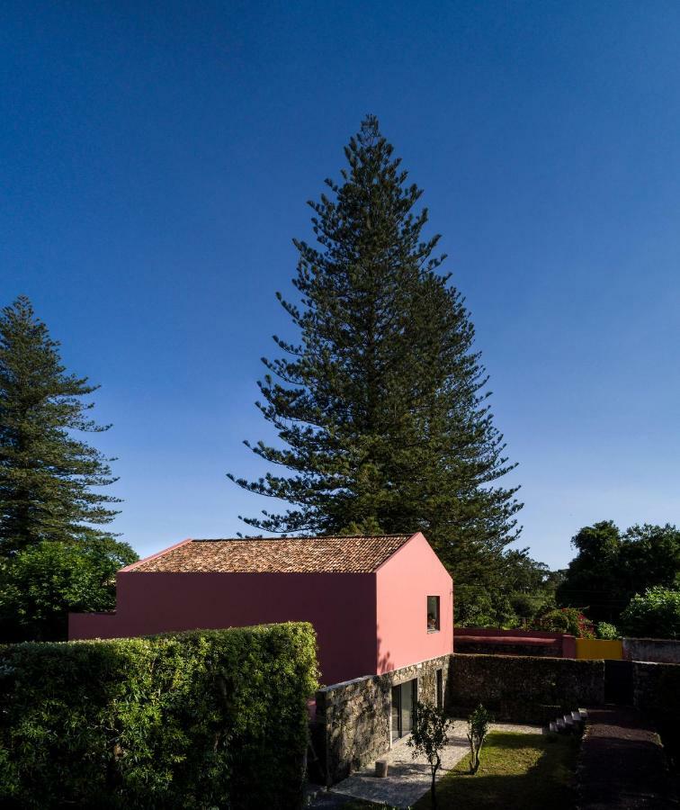 Ponta Delgada Pink House Azores المظهر الخارجي الصورة